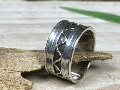 zilveren ring golfje (maat 16¼)